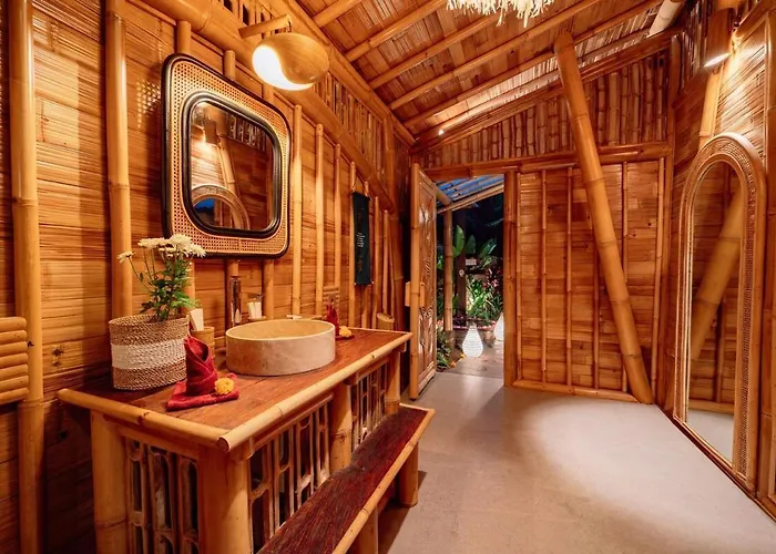 Cr Tris Casa De Bambu - Bamboo House Bali Selat