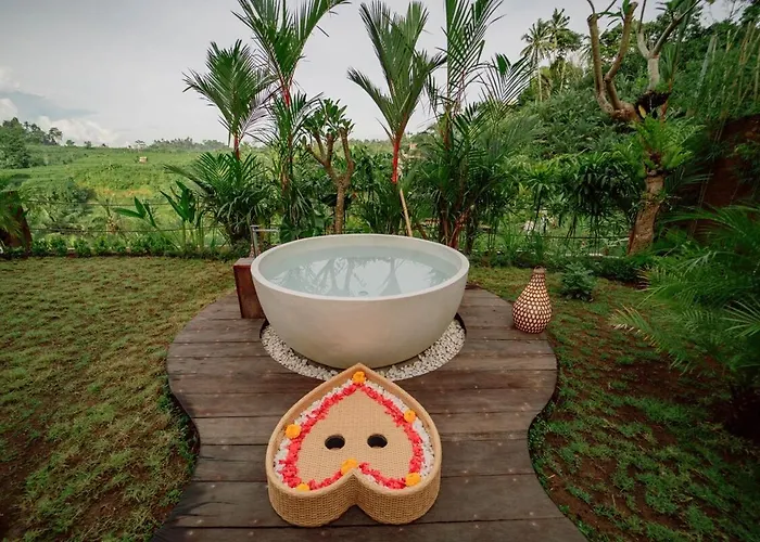 Cr Tris Casa De Bambu - Bamboo House Bali Selat