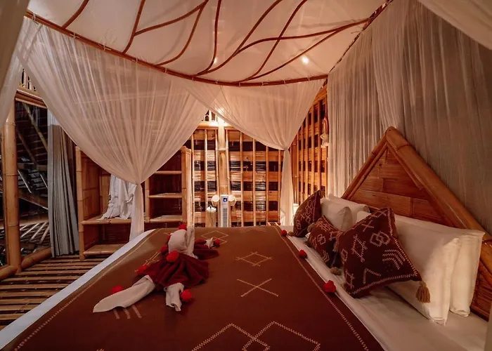 Cr Tris Casa De Bambu - Bamboo House Bali Villa *