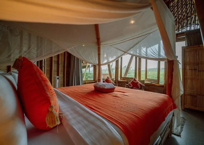 Cr Tris Casa De Bambu - Bamboo House Bali Villa Selat