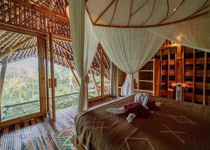 Cr Tris Casa De Bambu - Bamboo House Bali Selat