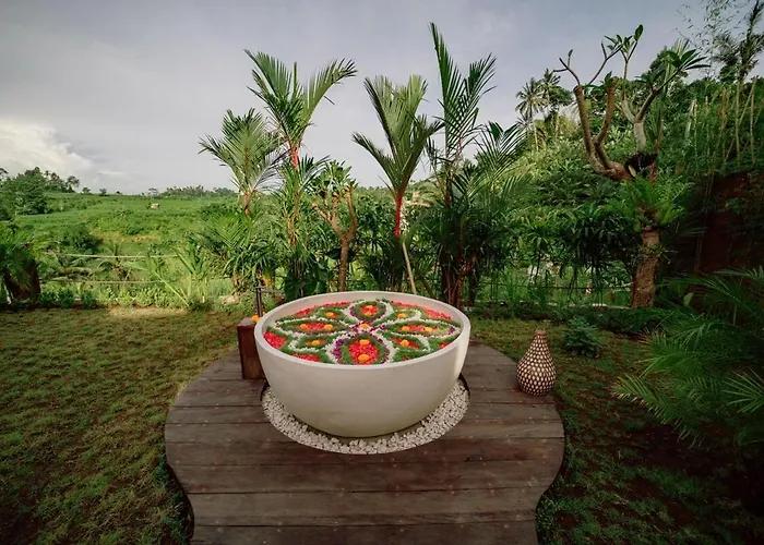 Cr Tris Casa De Bambu - Bamboo House Bali Villa Selat