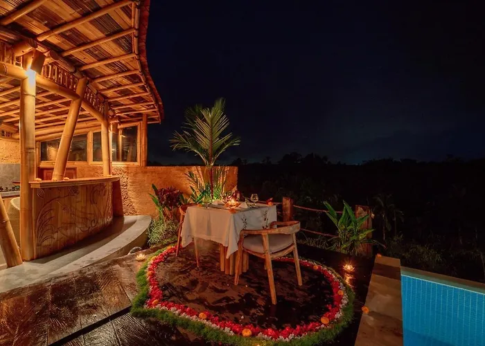 Cr Tris Casa De Bambu - Bamboo House Bali Selat