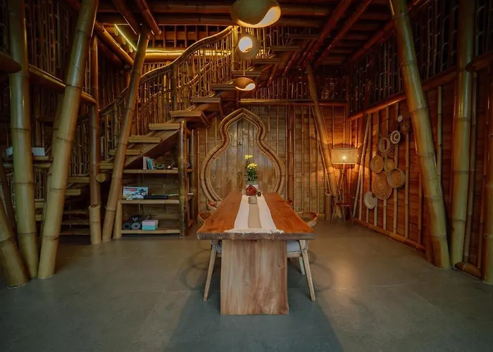 Cr Tris Casa De Bambu - Bamboo House Bali * Selat