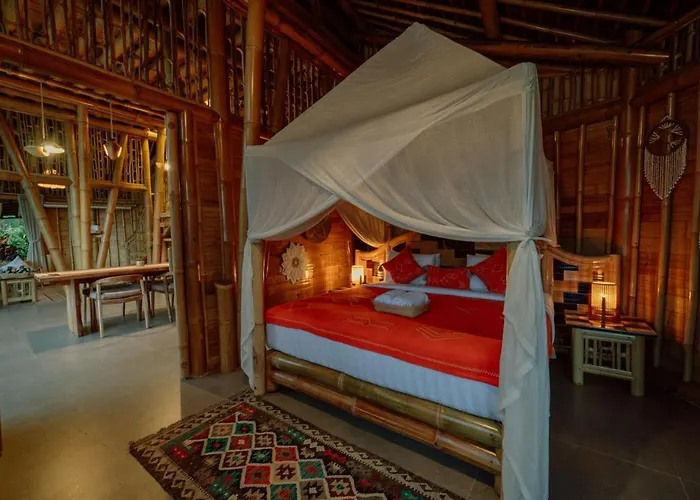 Cr Tris Casa De Bambu - Bamboo House Bali * Selat