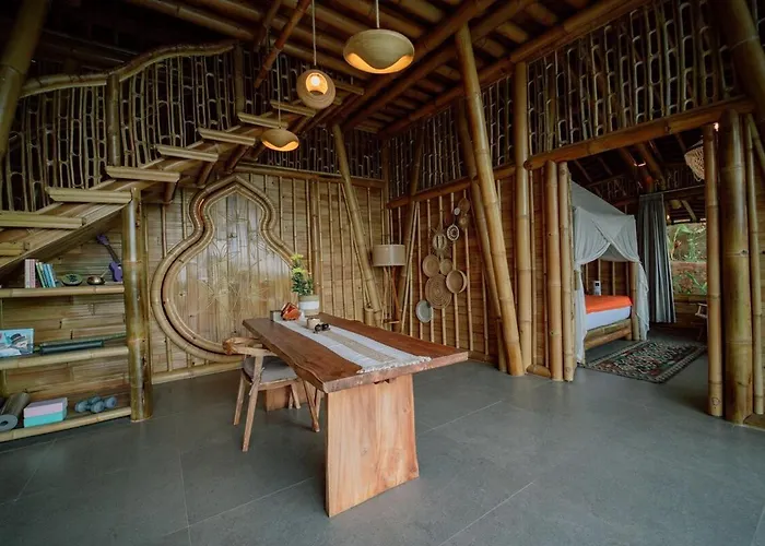 Villa Cr Tris Casa De Bambu - Bamboo House Bali