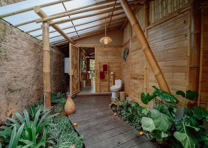 Villa Cr Tris Casa De Bambu - Bamboo House Bali Selat