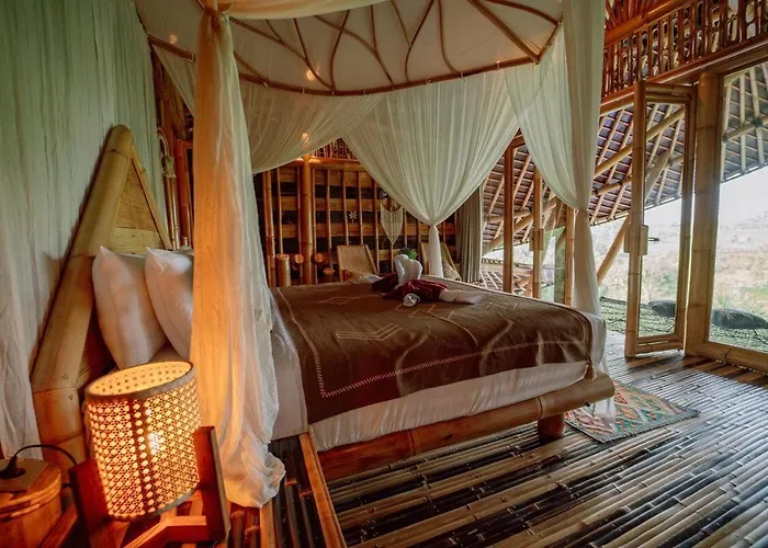 Cr Tris Casa De Bambu - Bamboo House Bali Villa