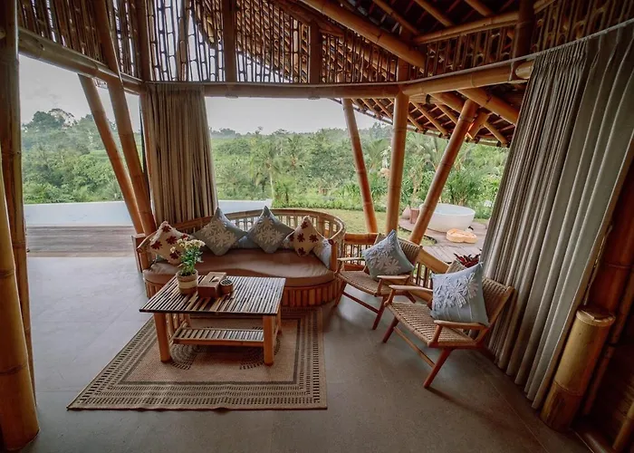 Villa Cr Tris Casa De Bambu - Bamboo House Bali