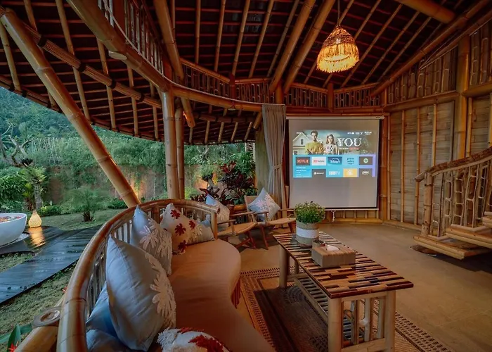Cr Tris Casa De Bambu - Bamboo House Bali Villa *
