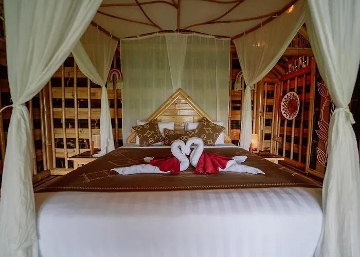 Cr Tris Casa De Bambu - Bamboo House Bali Villa